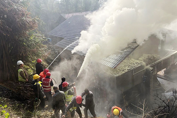 突發(fā)火災(zāi)，大墊高速公路TJ3項目緊急救援